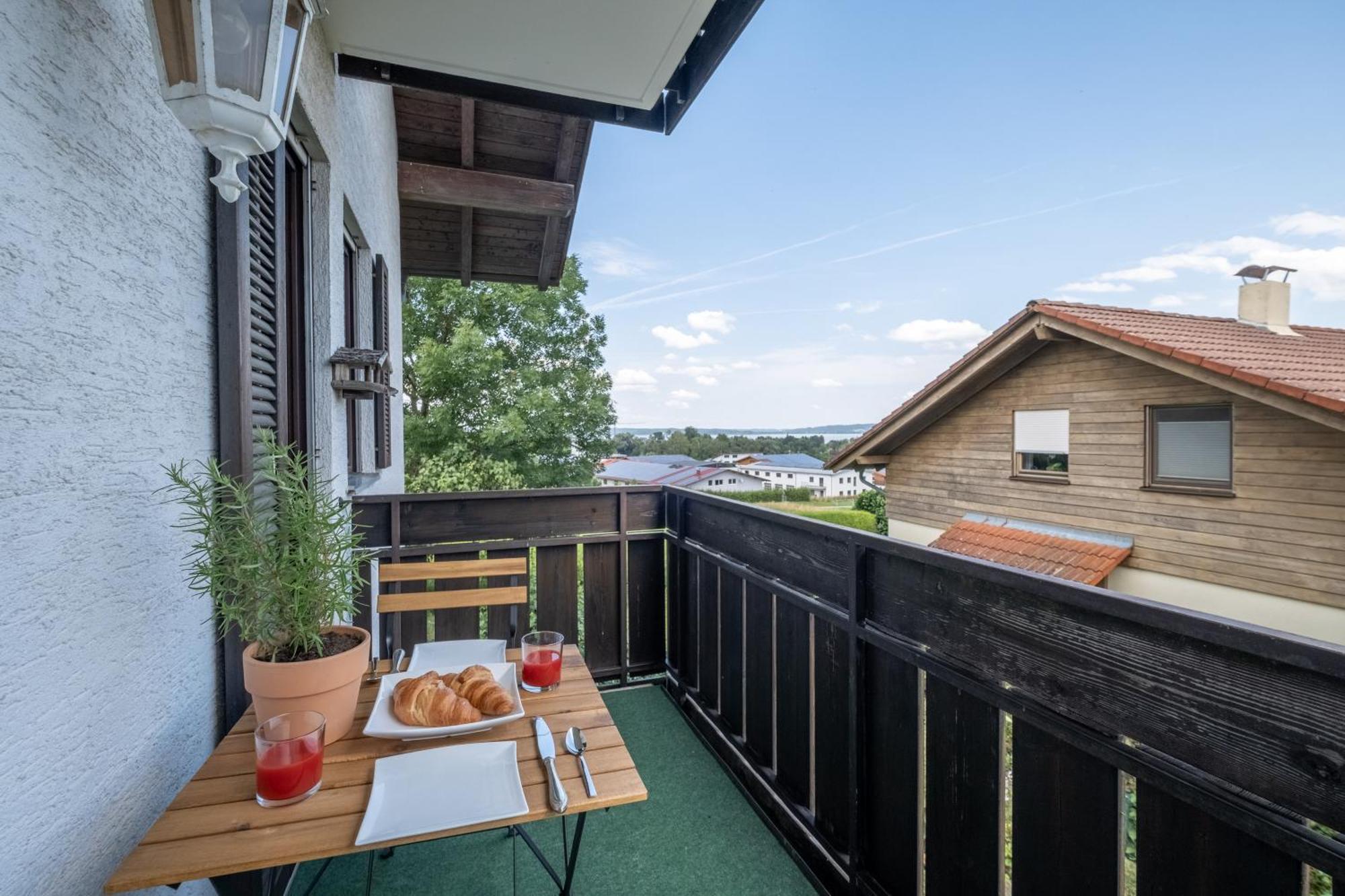 Gemuetliches Wohlfuehl-Apartment Mit Perfektem Seeblick Dießen am Ammersee Exterior foto